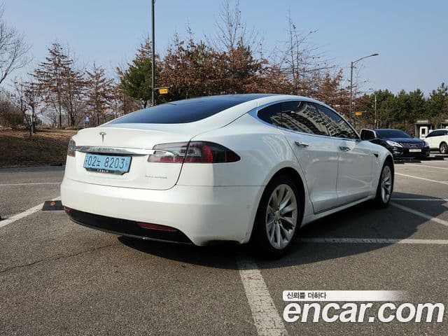 Tesla модель S Long Range, 2020 2