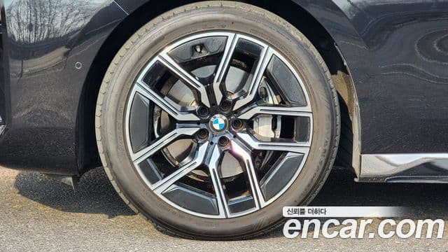 BMW 7시리즈 (G70) 740d xDrive M Sport, 2024 все фото