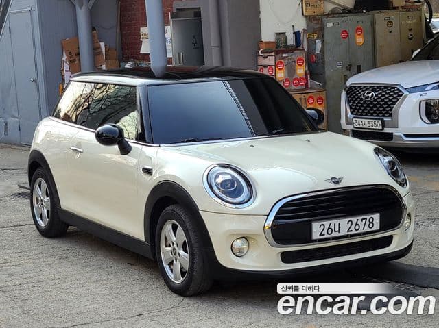 Mini Cooper 3세대, 2019 2
