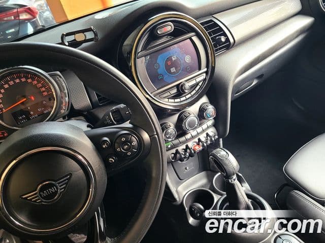 Mini Cooper 3세대, 2019 15