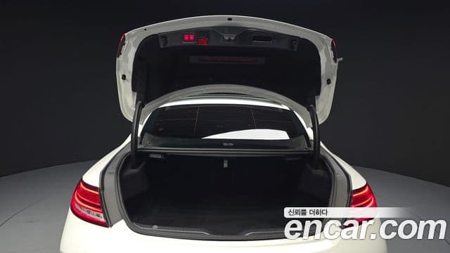 Mercedes-Benz C-класс W205 C200 купе, 2020 19