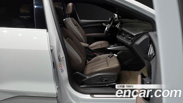 Audi Q4 e-Tron (F4) Premium, 2022 11