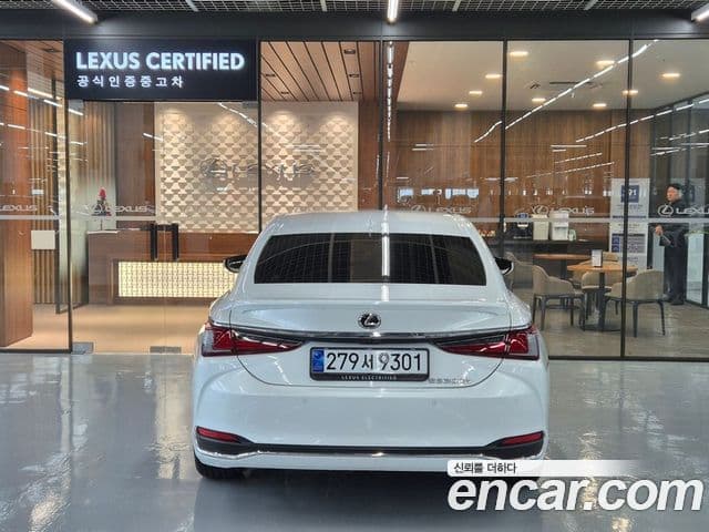 Lexus ES300h 7세대 Executive, 2026 4