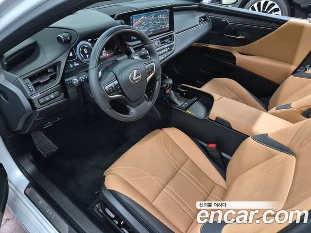 Lexus ES300h 7세대 Executive, 2026 14