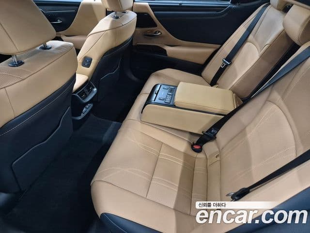 Lexus ES300h 7세대 Executive, 2026 15