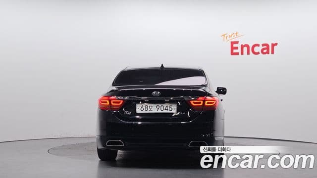 Kia K9 Special, 2013 4