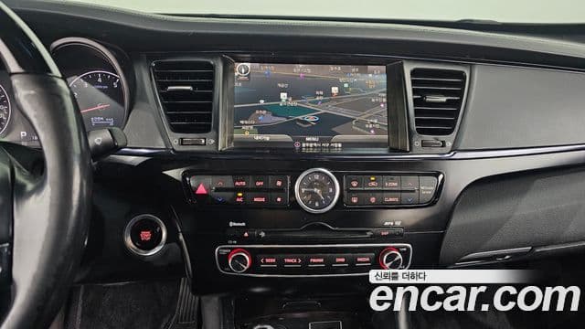 Kia K9 Special, 2013 15