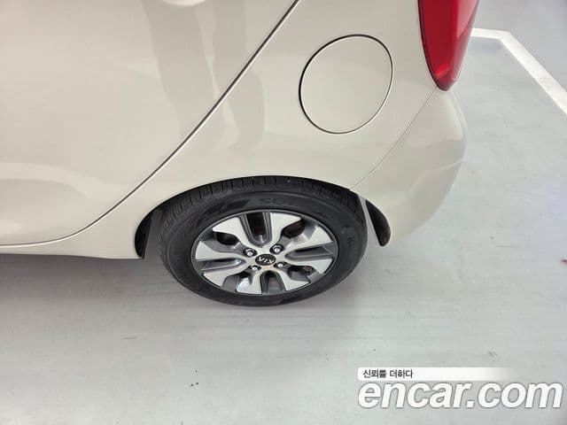 Kia The / новый New Morning Luxury, 2016 8