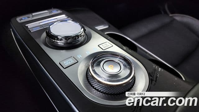 Genesis GV70, 2021 9