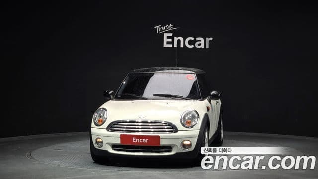 Mini Cooper SE, 2010 3