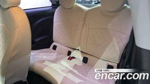 Mini Cooper SE, 2010 12