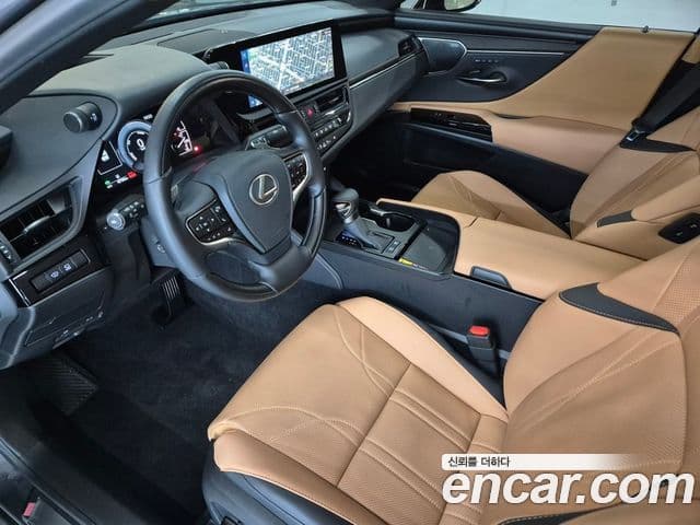 Lexus ES300h 7세대 Executive, 2026 14