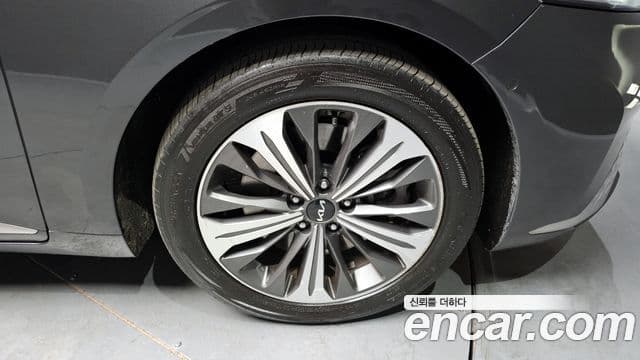 Kia K8 Noblesse, 2022 все фото