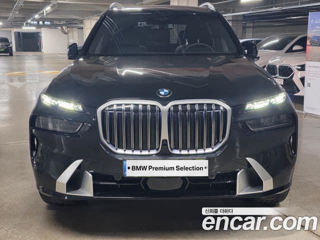 BMW X7 (G07) xDrive 40i Design Pure Excellence 6인승, 2025 3