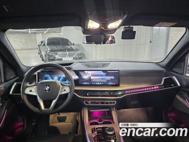 BMW X7 (G07) xDrive 40i Design Pure Excellence 6인승, 2025 7