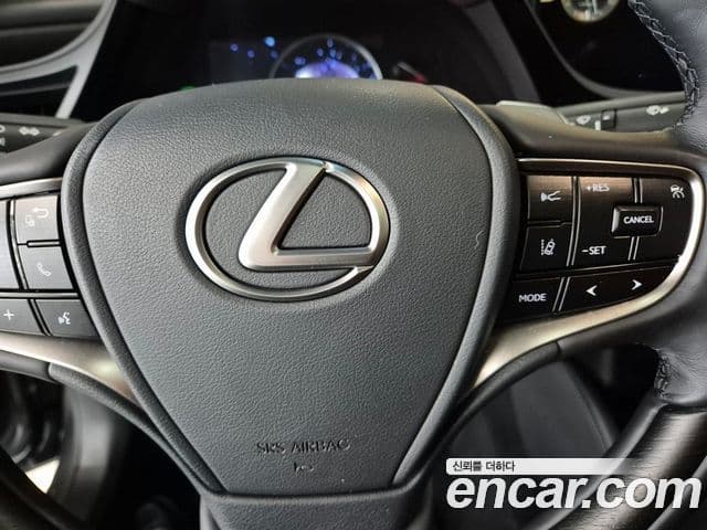 Lexus ES300h 7세대 Luxury Plus, 2026 все фото