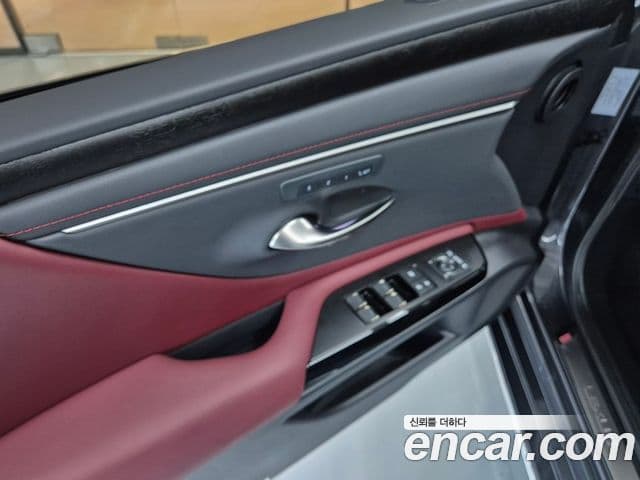 Lexus ES300h 7세대 Luxury Plus, 2026 13