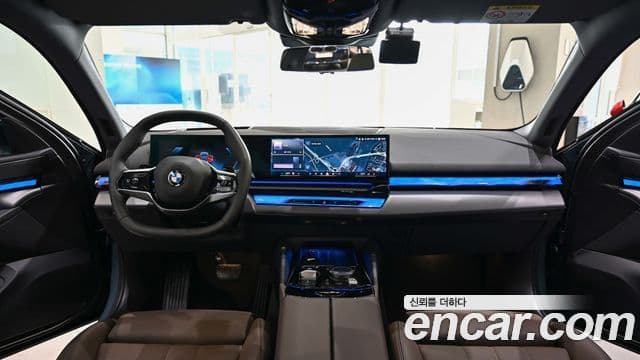 BMW 5시리즈 (G60), 2025 8