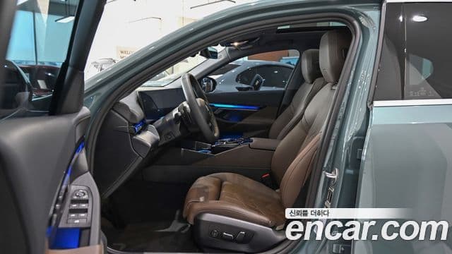 BMW 5시리즈 (G60), 2025 12