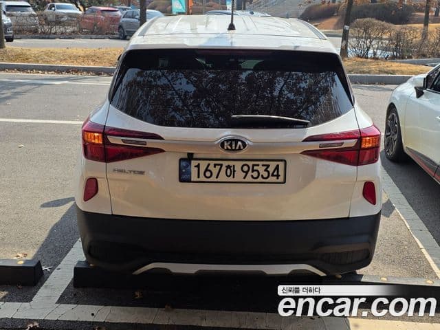 Kia Seltos Trendy, 2022 4