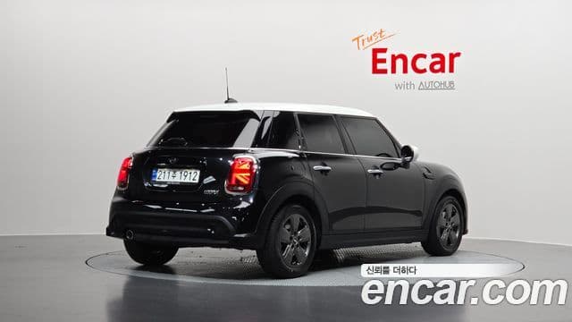 Mini Cooper 3세대, 2023 2