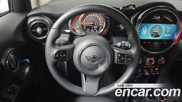 Mini Cooper 3세대, 2023 13