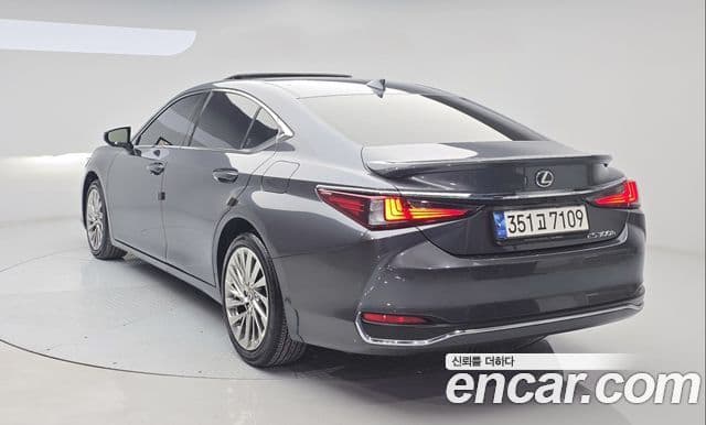 Lexus ES300h 7세대 Luxury Plus, 2023 4