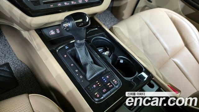Kia All New Carnival Noblesse, 2016 9
