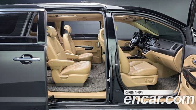 Kia All New Carnival Noblesse, 2016 10