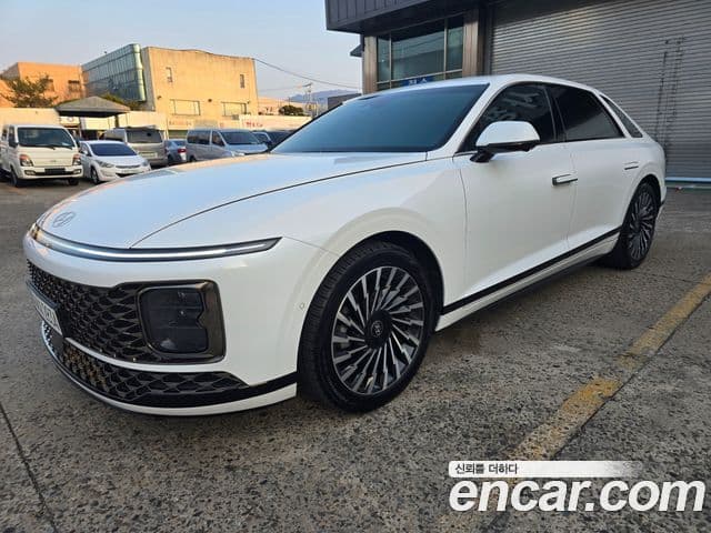 Hyundai Grandeur гибрид (GN7) Calligraphy, 2023 1