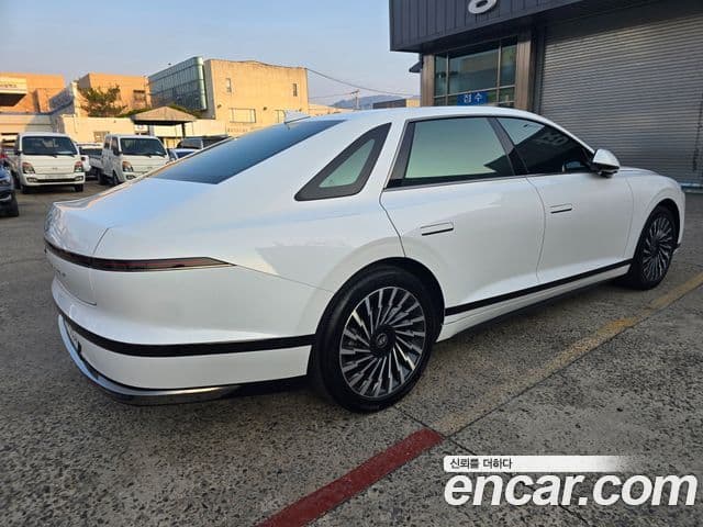 Hyundai Grandeur гибрид (GN7) Calligraphy, 2023 3