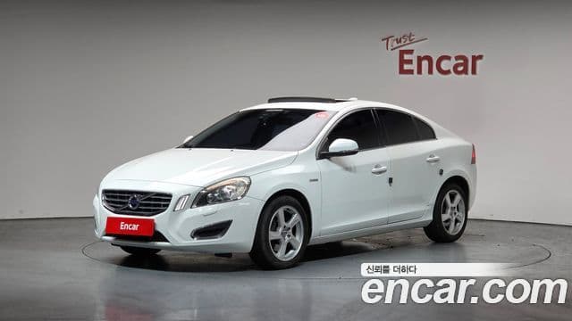 Volvo S60 2세대, 2011 1