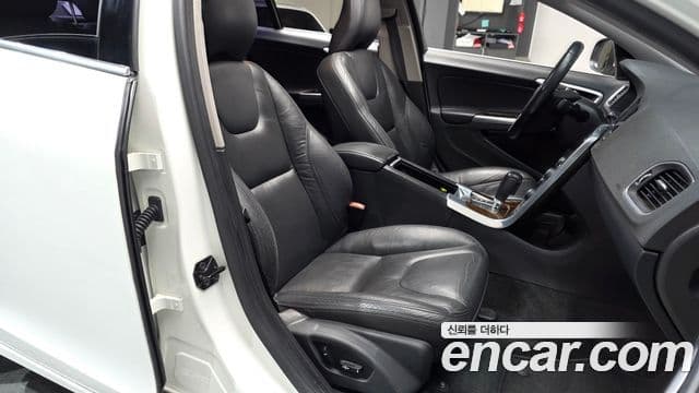 Volvo S60 2세대, 2011 10