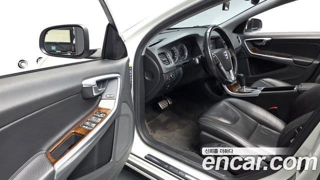 Volvo S60 2세대, 2011 11