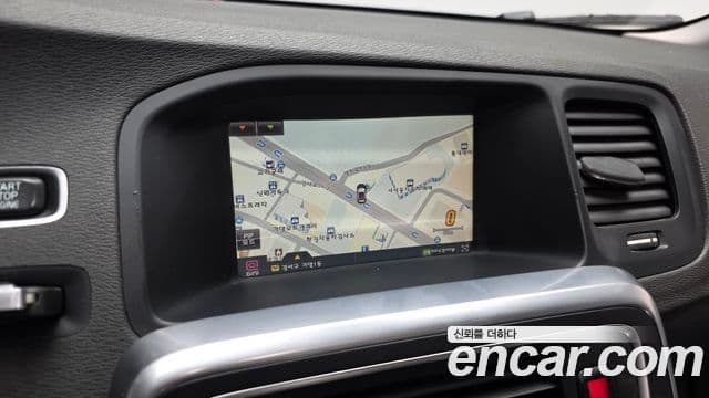 Volvo S60 2세대, 2011 14