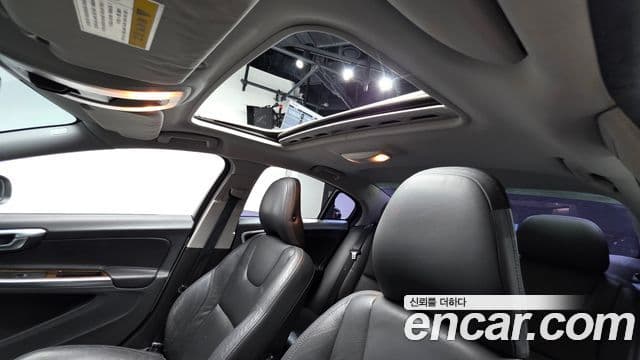 Volvo S60 2세대, 2011 18