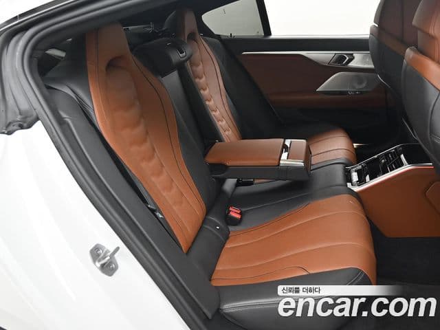 BMW 8시리즈 (G15) M850i xDrive Gran Coupe, 2023 12