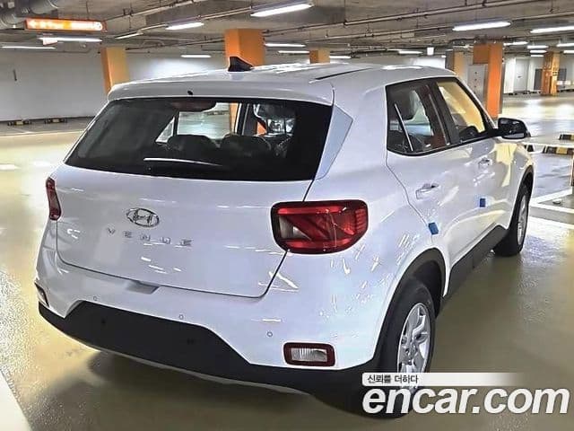 Hyundai Venue Premium, 2026 13