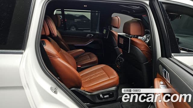 BMW X7 (G07) xDrive 30d M Sport 6인승, 2020 11