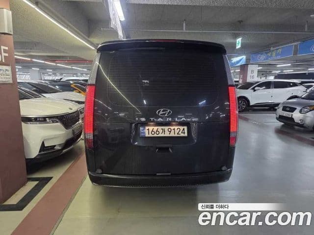 Hyundai Staria Prestige, 2024 4