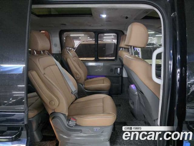 Hyundai Staria Prestige, 2024 12