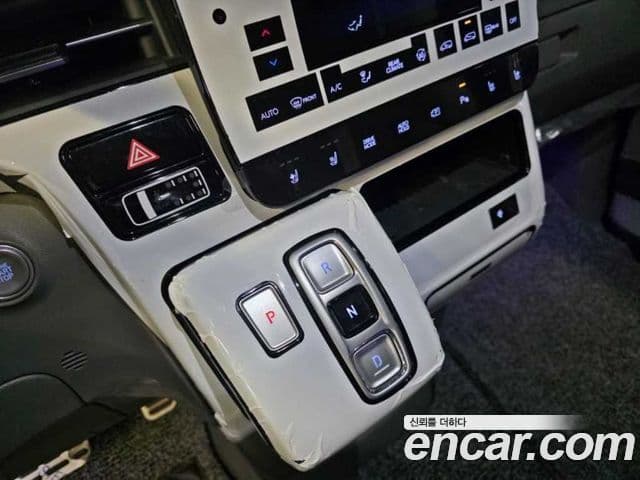 Hyundai Staria Prestige, 2024 16