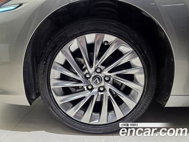 Lexus ES300h 7세대 Luxury Plus, 2024 все фото