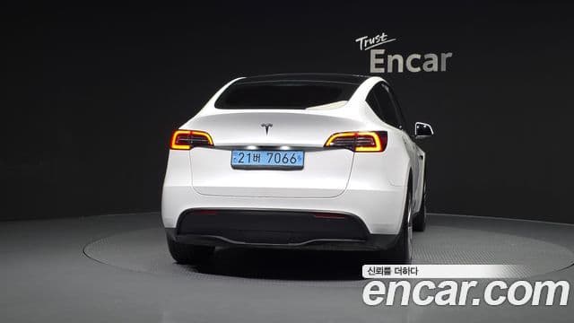 Tesla модель Y, 2023 4