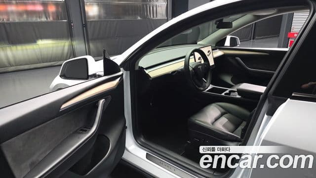 Tesla модель Y, 2023 10