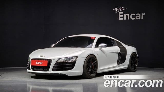 Audi R8 5.2 V10 купе, 2012 1