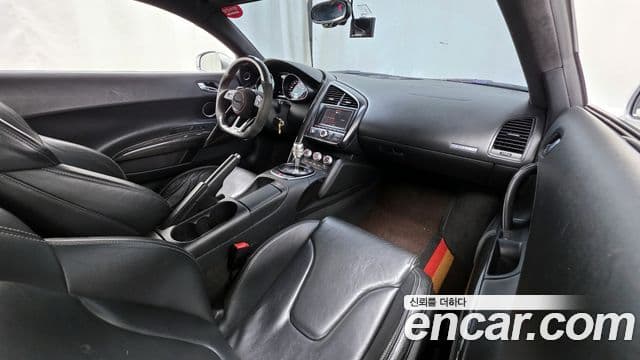 Audi R8 5.2 V10 купе, 2012 7