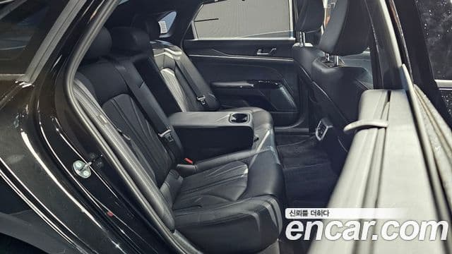 Kia K5 3세대 Signature, 2023 12