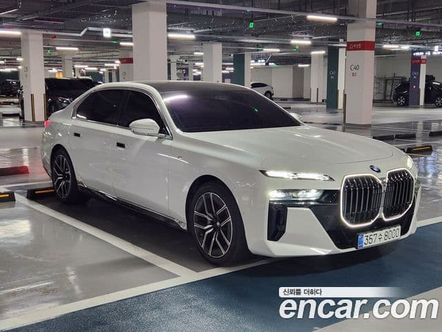 BMW 7시리즈 (G70) 740d xDrive M Sport, 2025 все фото