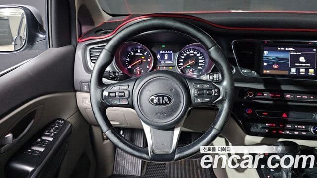 Kia All New Carnival Luxury, 2016 13